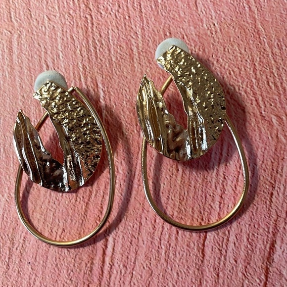 Zara Geo Irregular Hoop Earrings - Picture 8 of 13